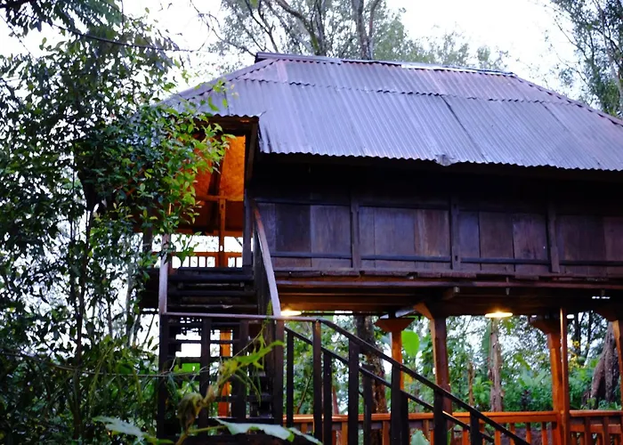 Sang Natha Lodge