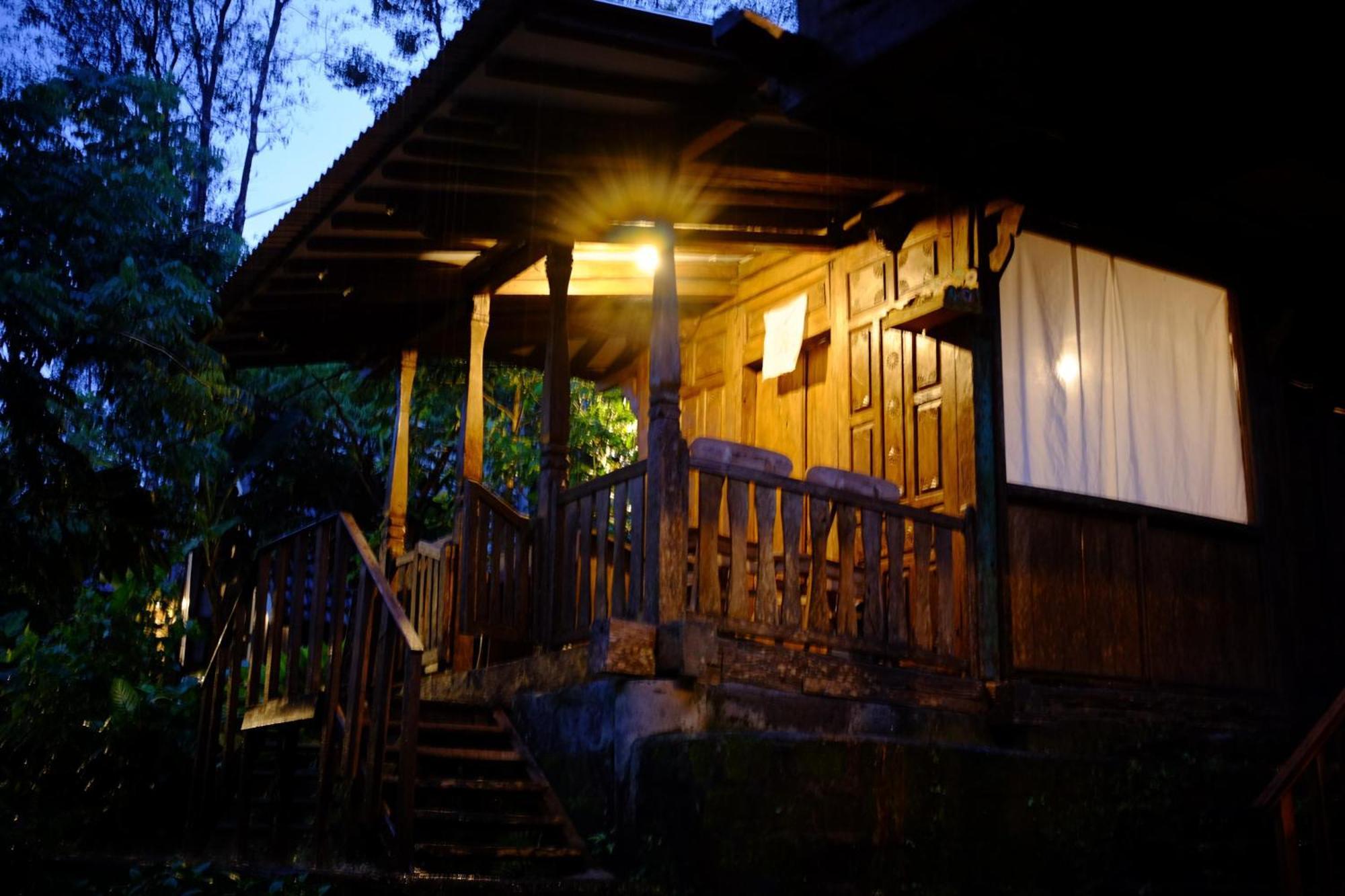 Sang Natha Lodge Tjatur