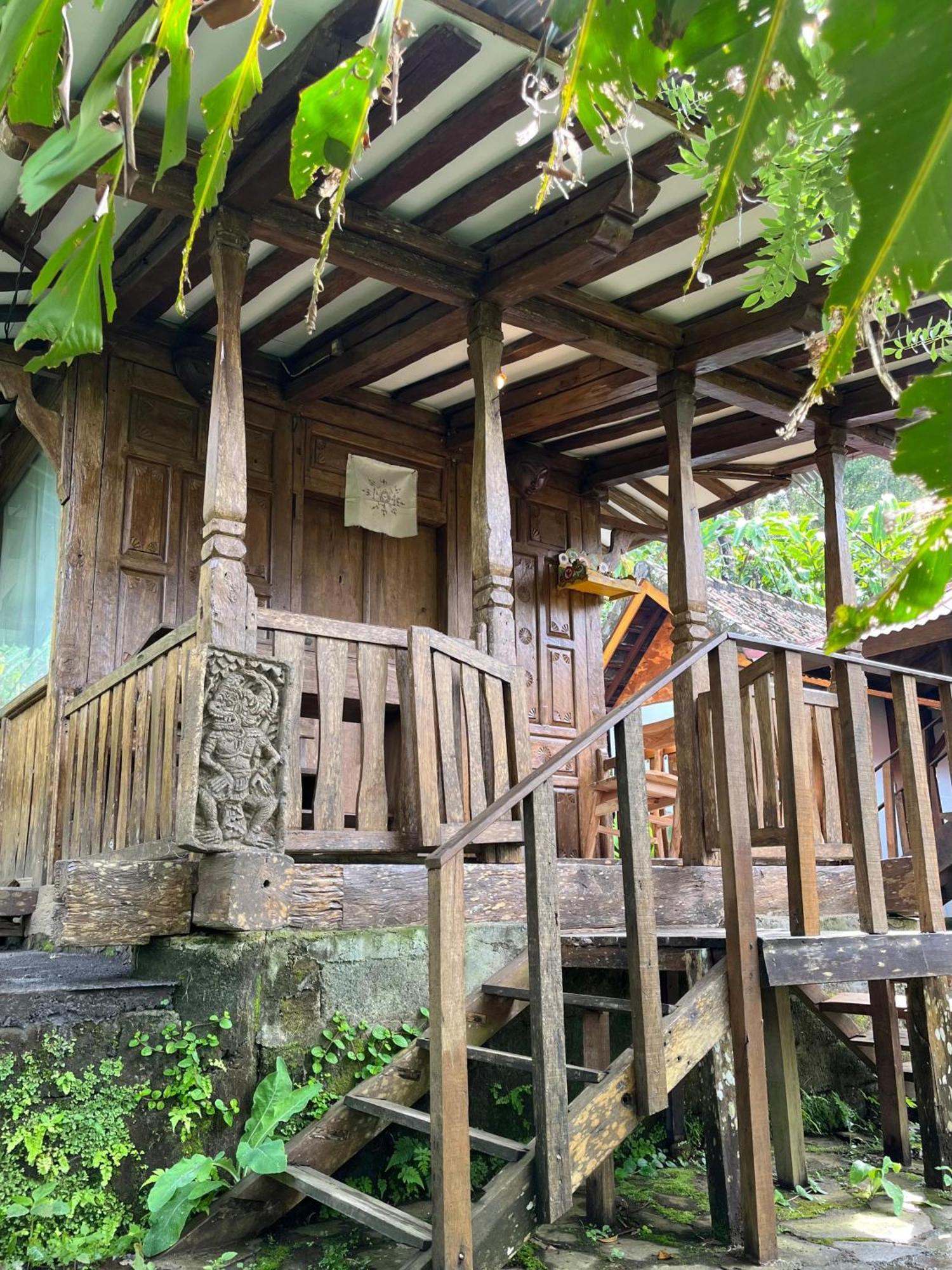 Sang Natha Lodge