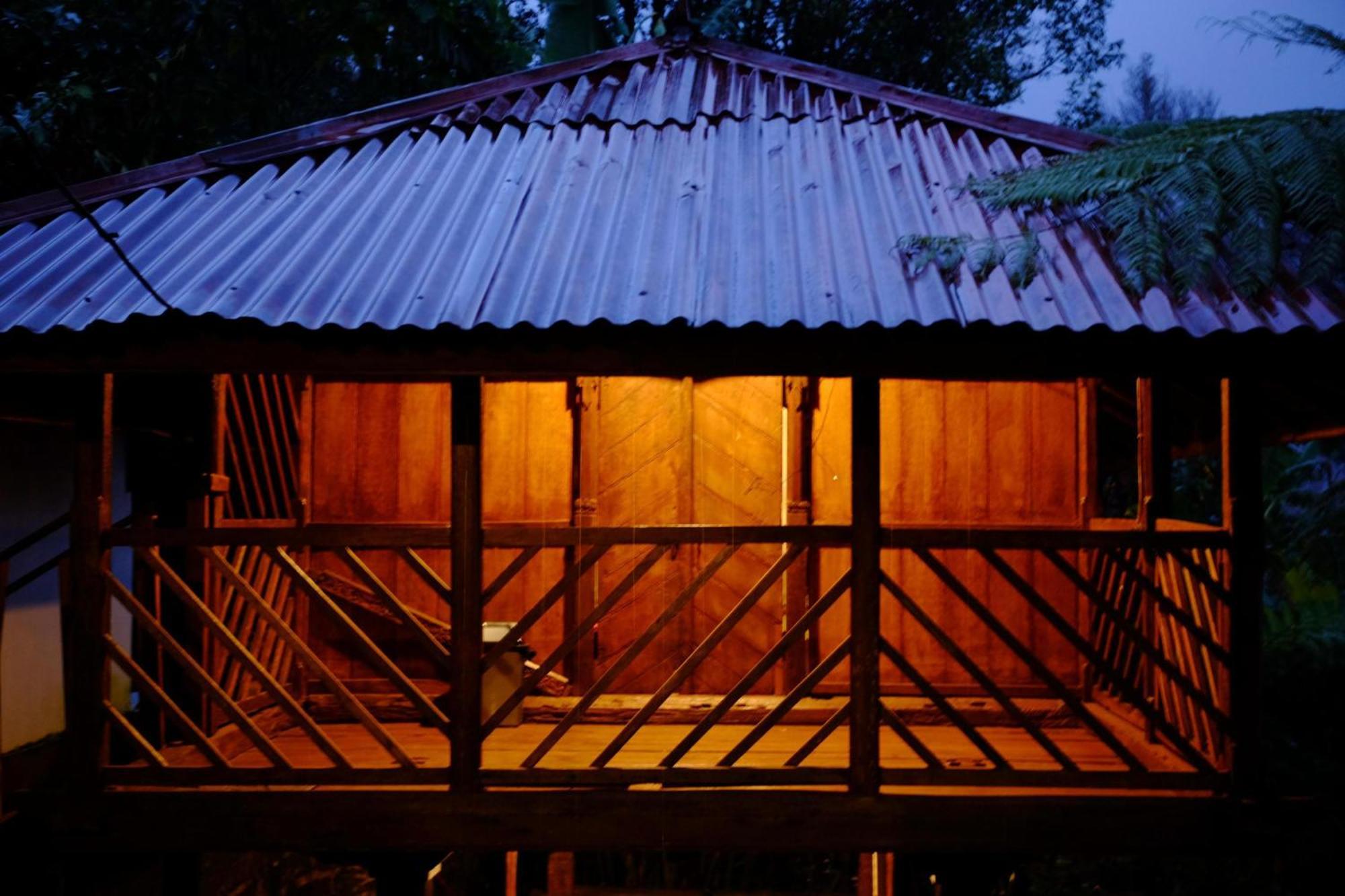 Sang Natha Lodge *
