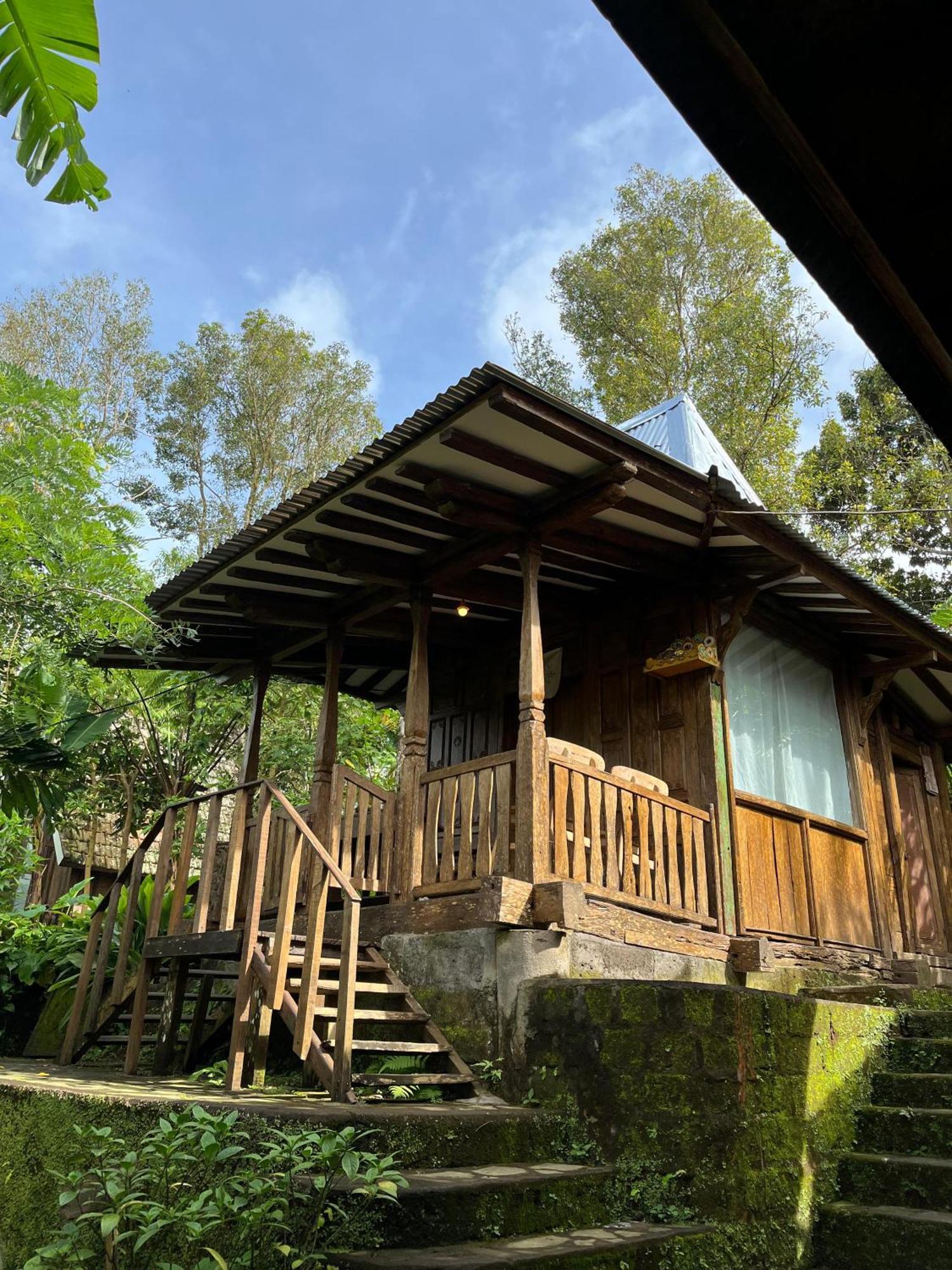 Sang Natha Lodge Tjatur